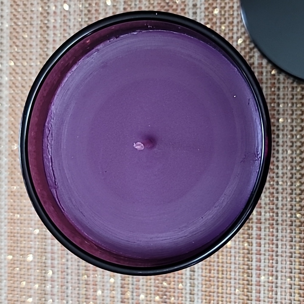 Lavendar Chamomile 9.7 oz scented candle jar with Lid - Picture 2 of 6